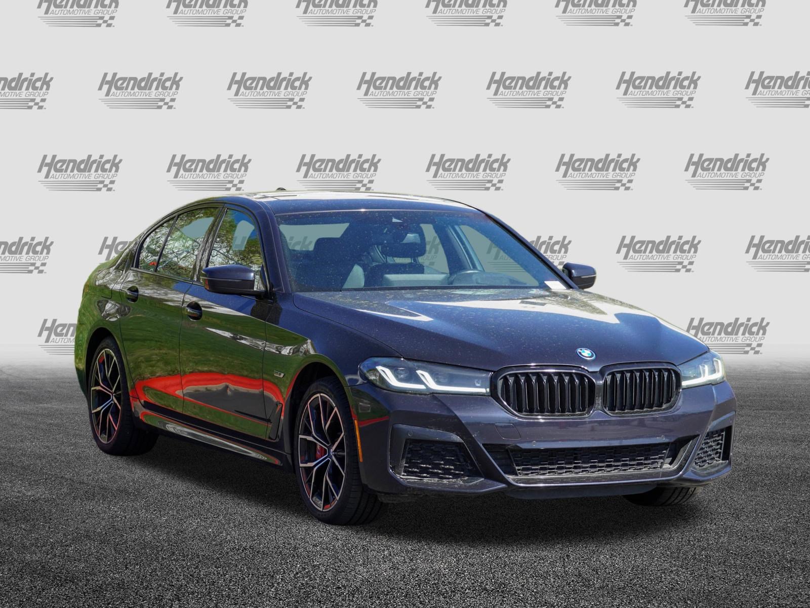 Certified 2023 BMW 530e xDrive w/ Premium Package image 2