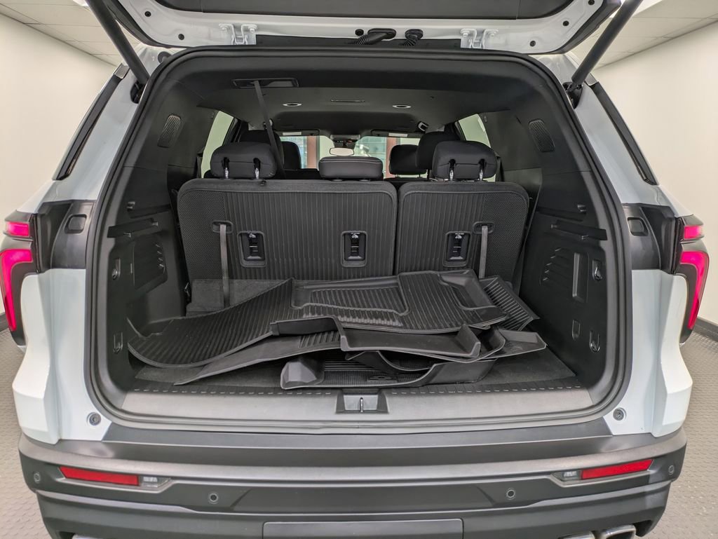 Used 2024 Chevrolet Traverse LS w/ LPO, Floor Liner Package FWD image 24