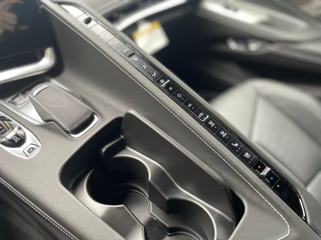Used 2023 Chevrolet Corvette Stingray Premium Cpe w/ Z51 Performance Package image 17