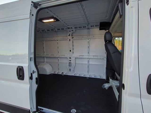 New 2026 RAM ProMaster 2500 w/ Convenience Group FWD image 26