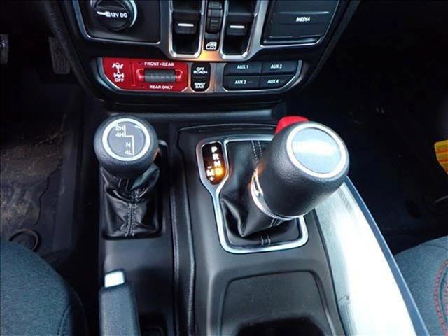 New 2026 Jeep Gladiator Rubicon w/ Safety Group AWD/4WD image 19