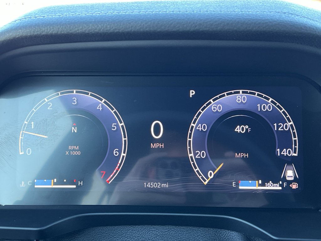 Used 2024 Jeep Grand Cherokee Limited w/ Luxury Tech Group II image 32