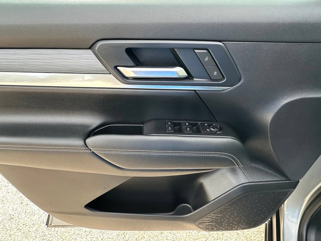 Used 2025 GMC Terrain Elevation AWD/4WD image 17