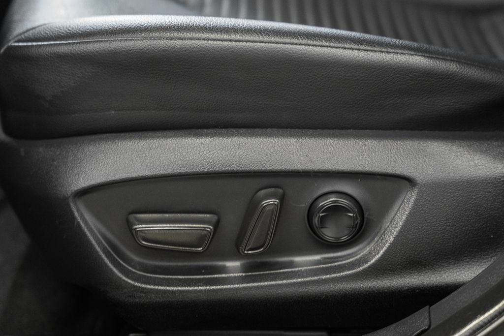 Used 2024 Toyota Camry SE FWD image 30