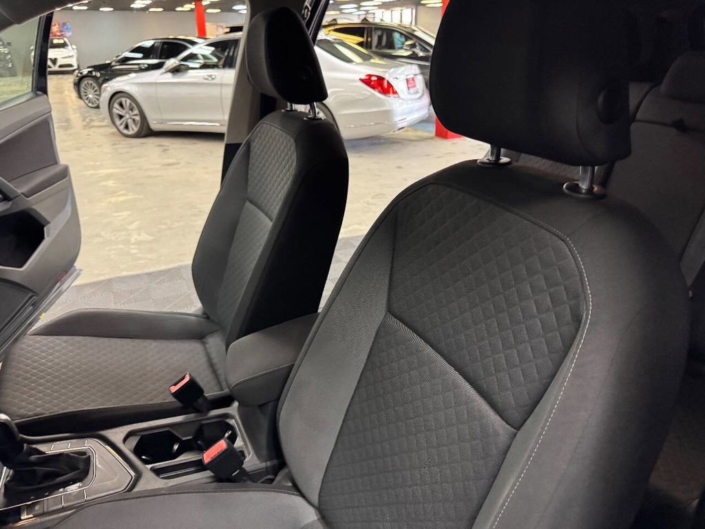 Used 2019 Volkswagen Tiguan S image 34