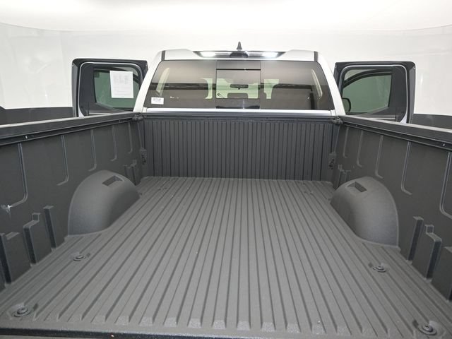 Used 2025 Toyota Tundra SR5 AWD/4WD image 13