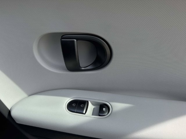 New 2027 Hyundai Ioniq 5 SEL RWD image 18