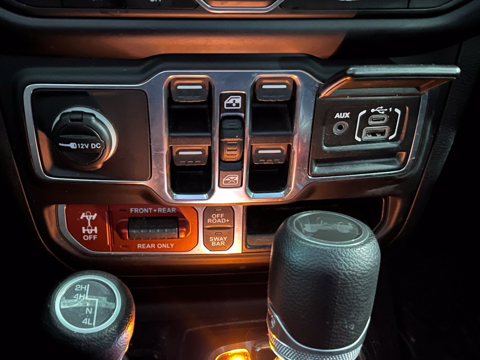 Used 2021 Jeep Wrangler Unlimited Rubicon AWD/4WD image 25