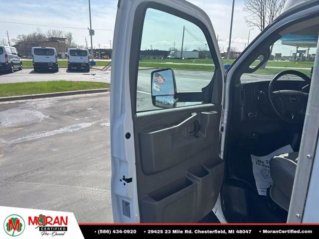 Used 2023 GMC Savana 4500 w/ Power Convenience Package RWD image 11