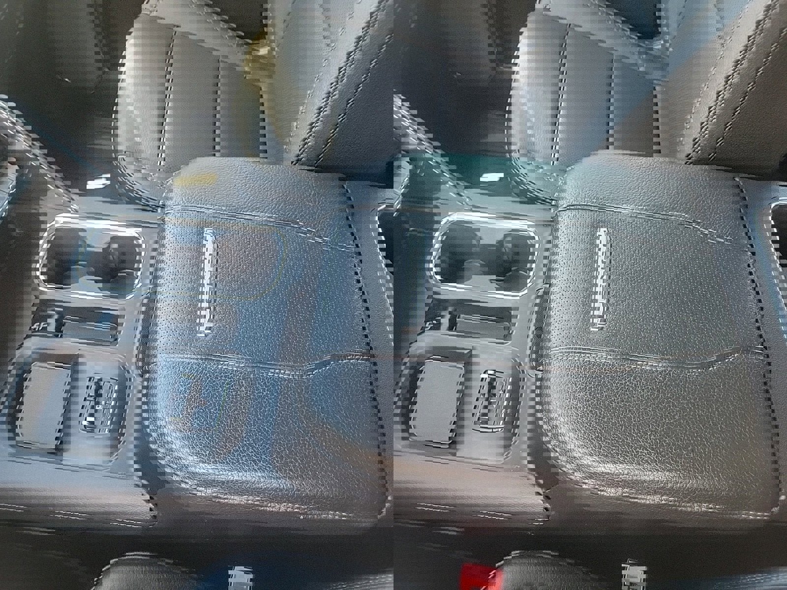 Used 2024 GMC Sierra 2500 Denali w/ Denali Reserve Package image 26