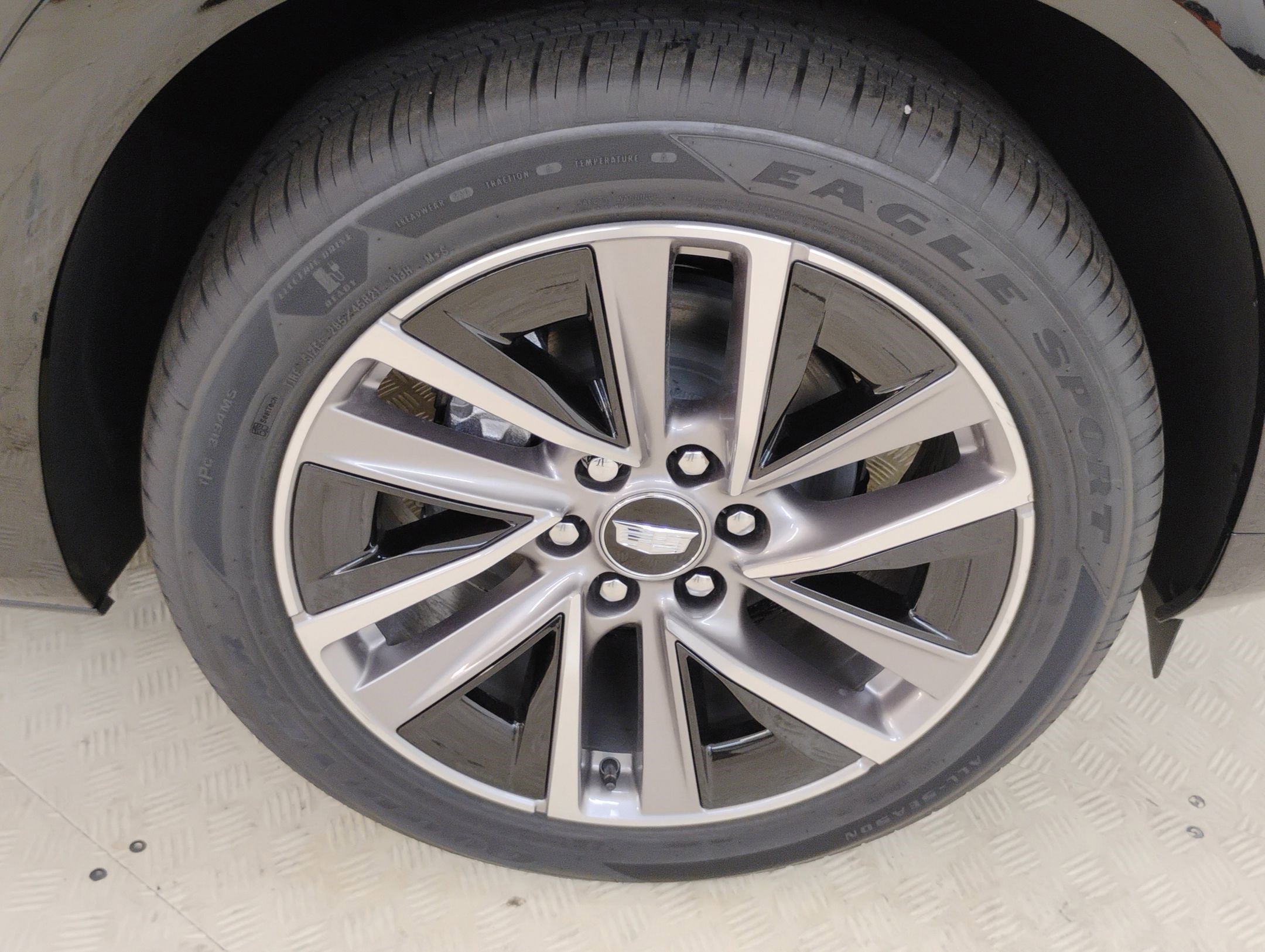 New 2026 Cadillac Vistiq Sport w/ LPO, Floor Liner Package image 23