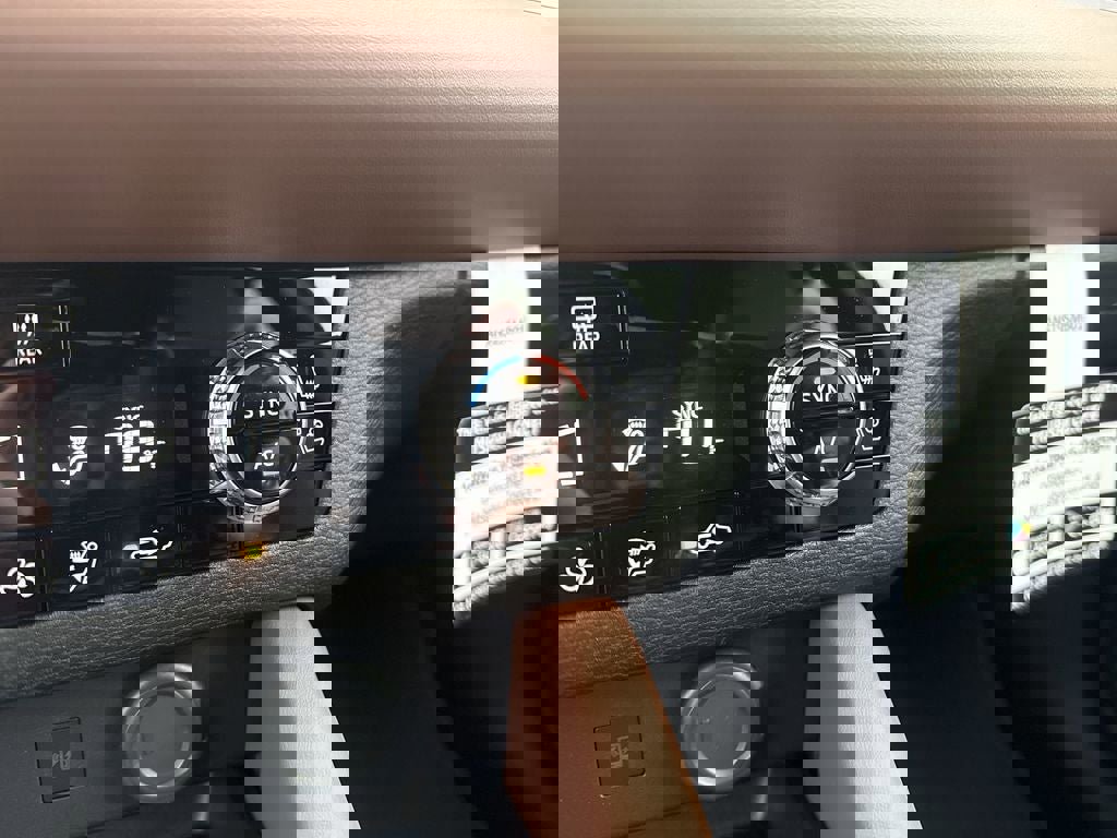 New 2026 Mitsubishi Outlander SEL image 35