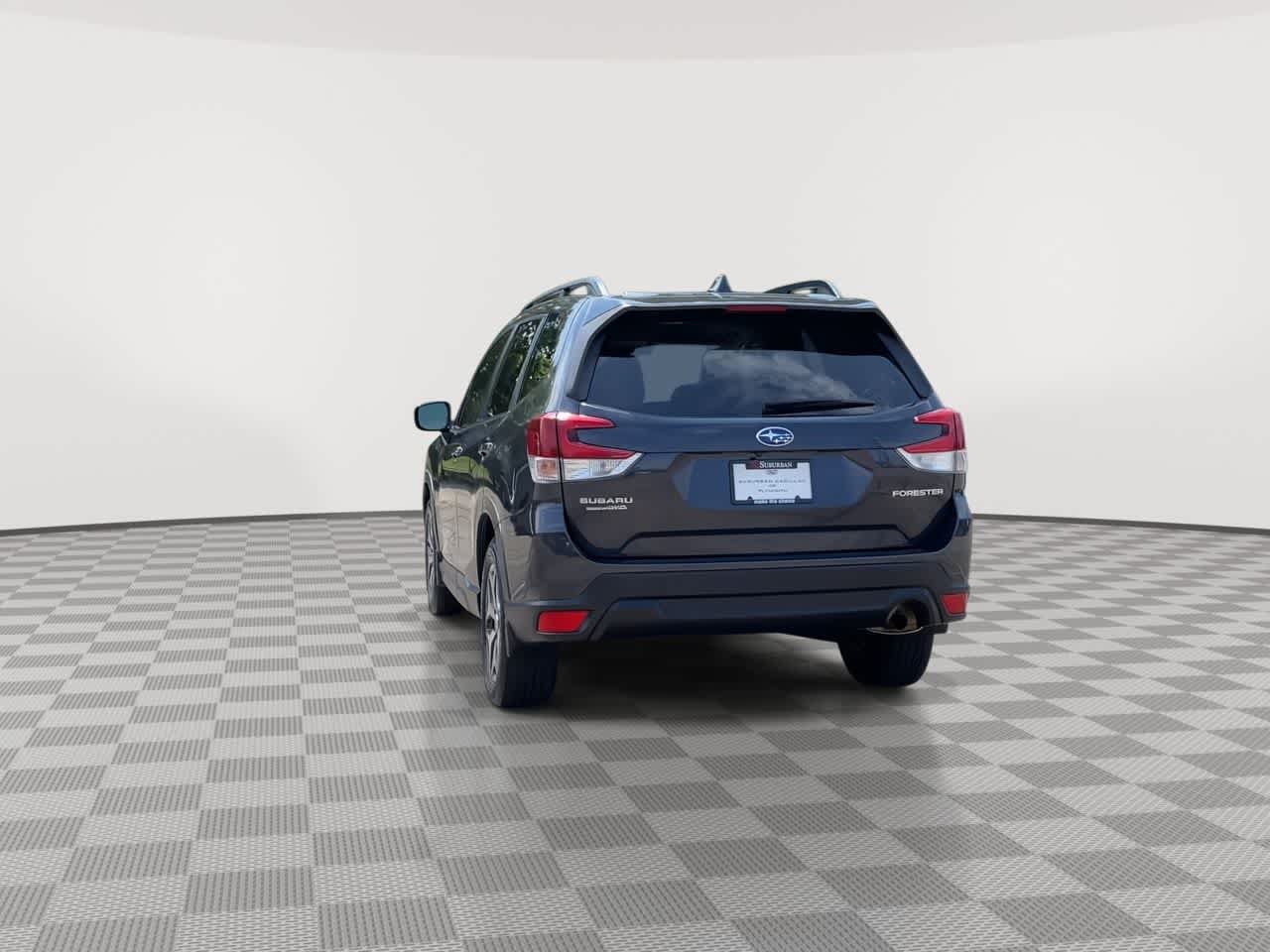 Used 2019 Subaru Forester Premium w/ All-Weather Package AWD/4WD image 7