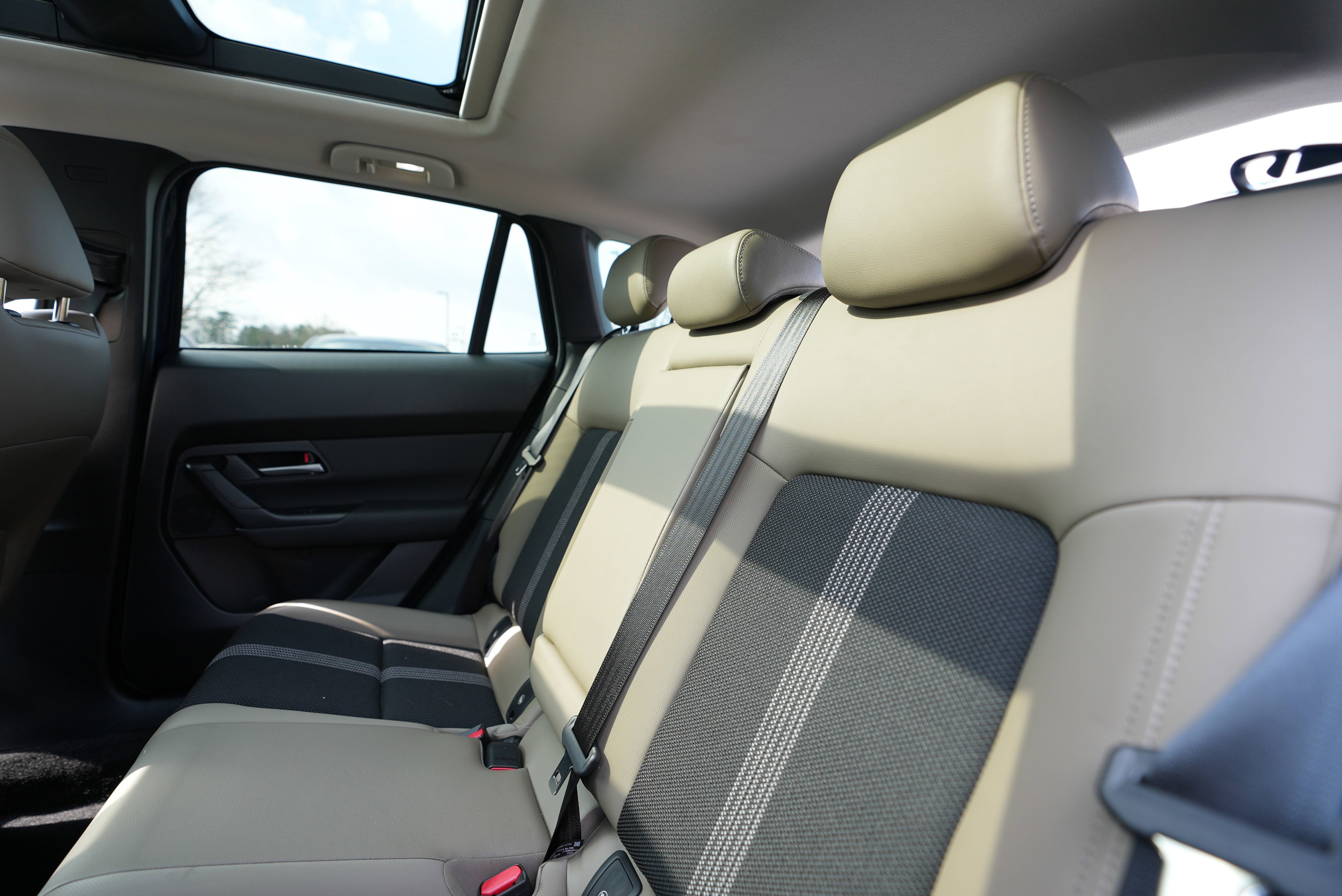 Certified 2025 MAZDA CX-50 AWD 2.5 S w/ Premium Package image 9