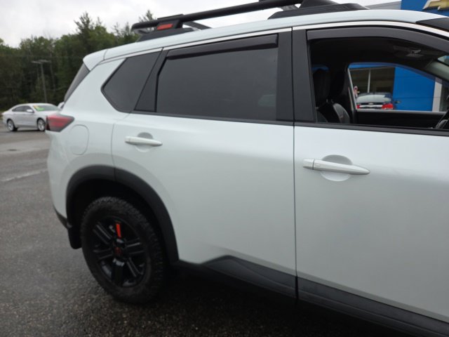 Used 2025 Nissan Rogue SV AWD/4WD image 29