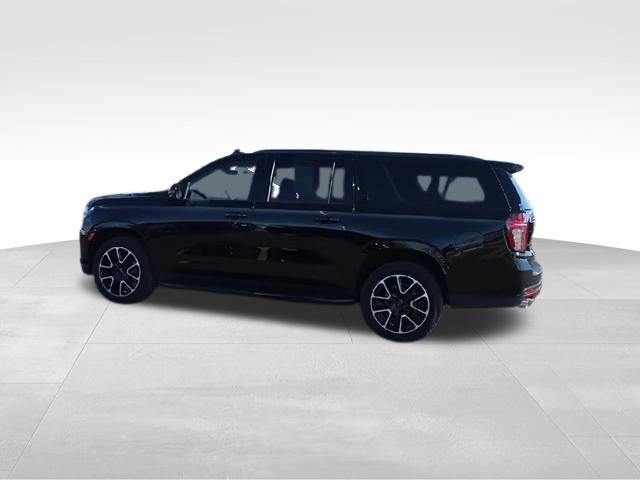Certified 2022 Chevrolet Suburban RST w/ Sport Performance Package AWD/4WD image 8