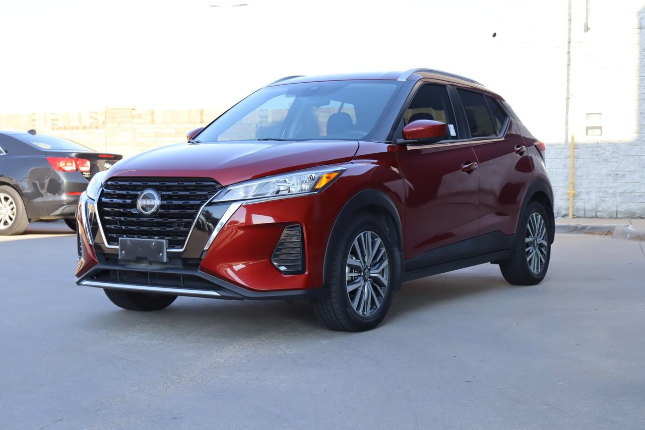 Used 2024 Nissan Kicks SV FWD image 2