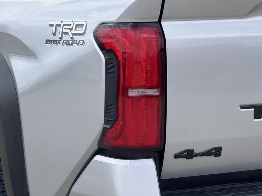 Used 2024 Toyota Tacoma TRD Off-Road image 11