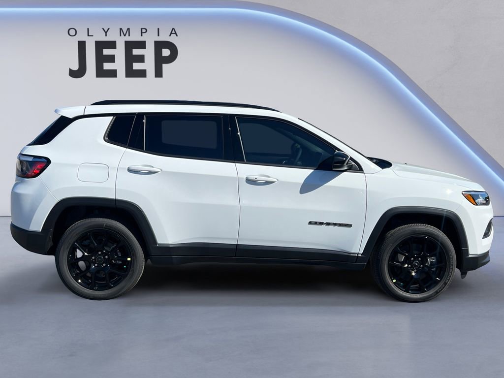New 2026 Jeep Compass Latitude image 6