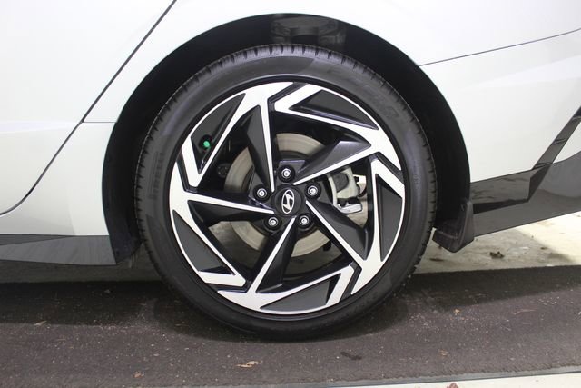 Used 2025 Hyundai Sonata SEL FWD image 30
