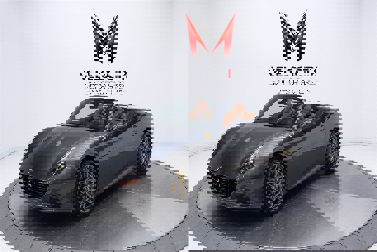 Used 2017 Ferrari California T image 15