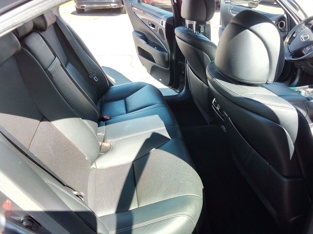 Used 2015 Lexus LS 460 Luxury Sedan w/ Comfort Package image 18