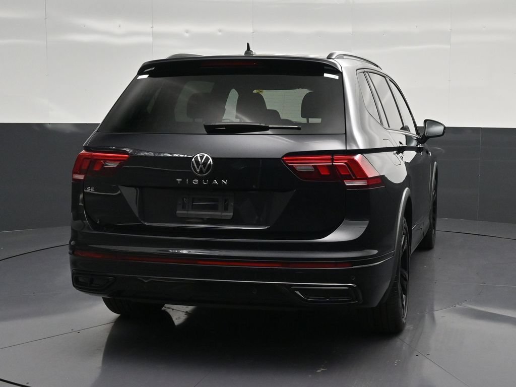 Used 2023 Volkswagen Tiguan SE R-Line FWD image 2