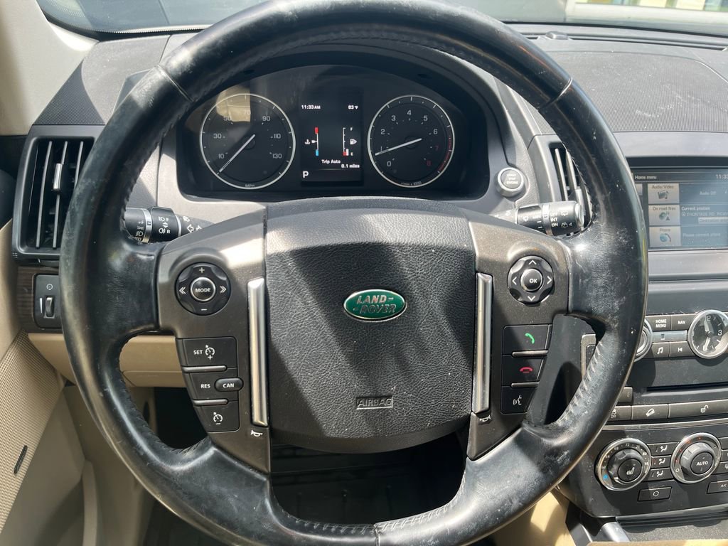 Used 2014 Land Rover LR2 AWD/4WD image 16