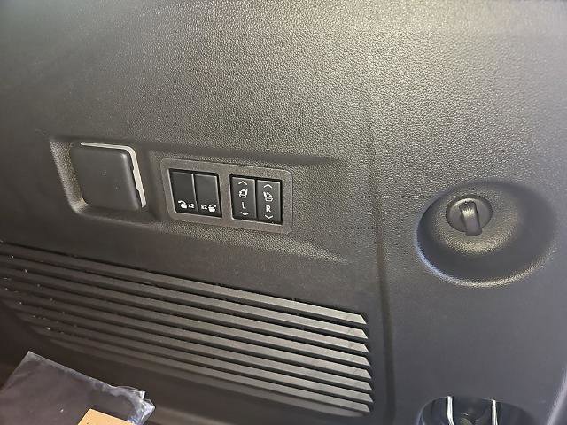 New 2026 Chevrolet Tahoe Z71 w/ Z71 Off-Road Package image 25