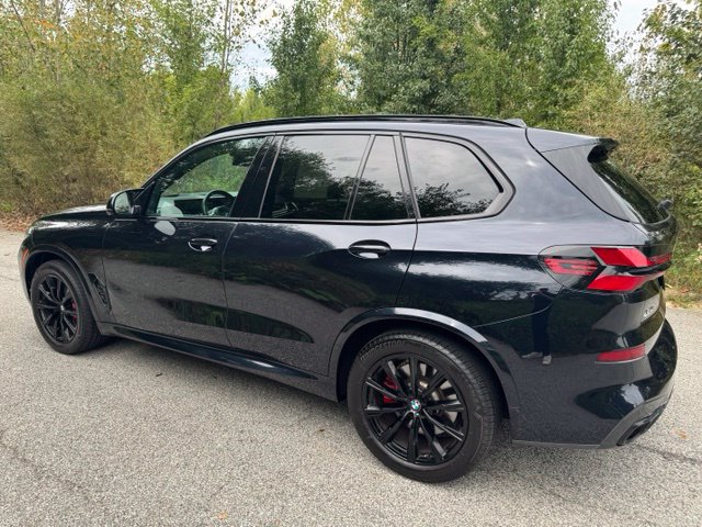 Used 2024 BMW X5 M60i AWD/4WD image 7