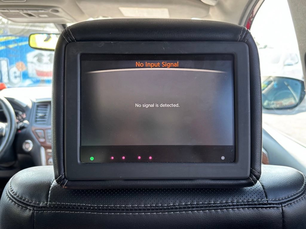 Used 2019 Nissan Pathfinder Platinum AWD/4WD image 22