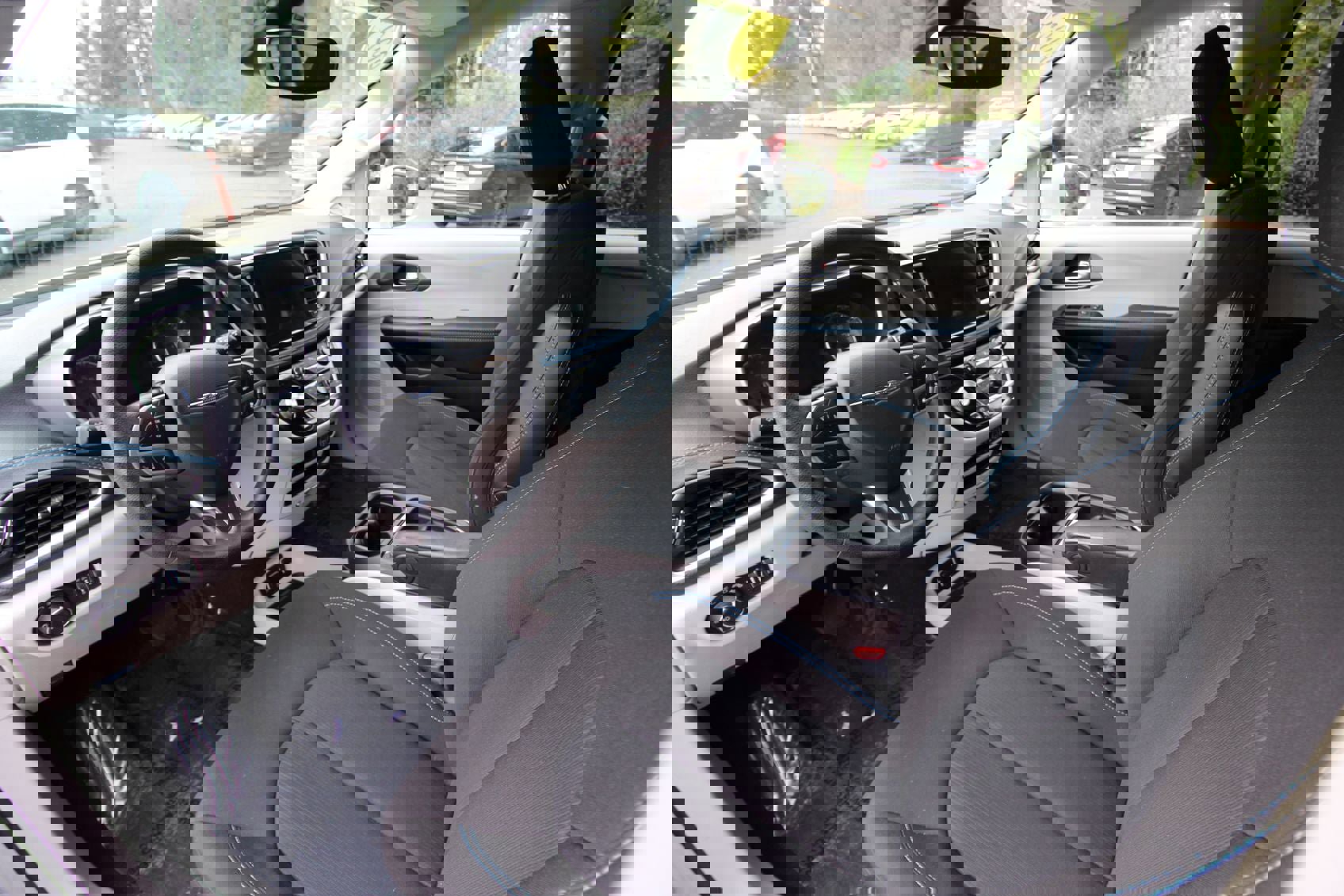 Used 2021 Chrysler Pacifica Touring image 11