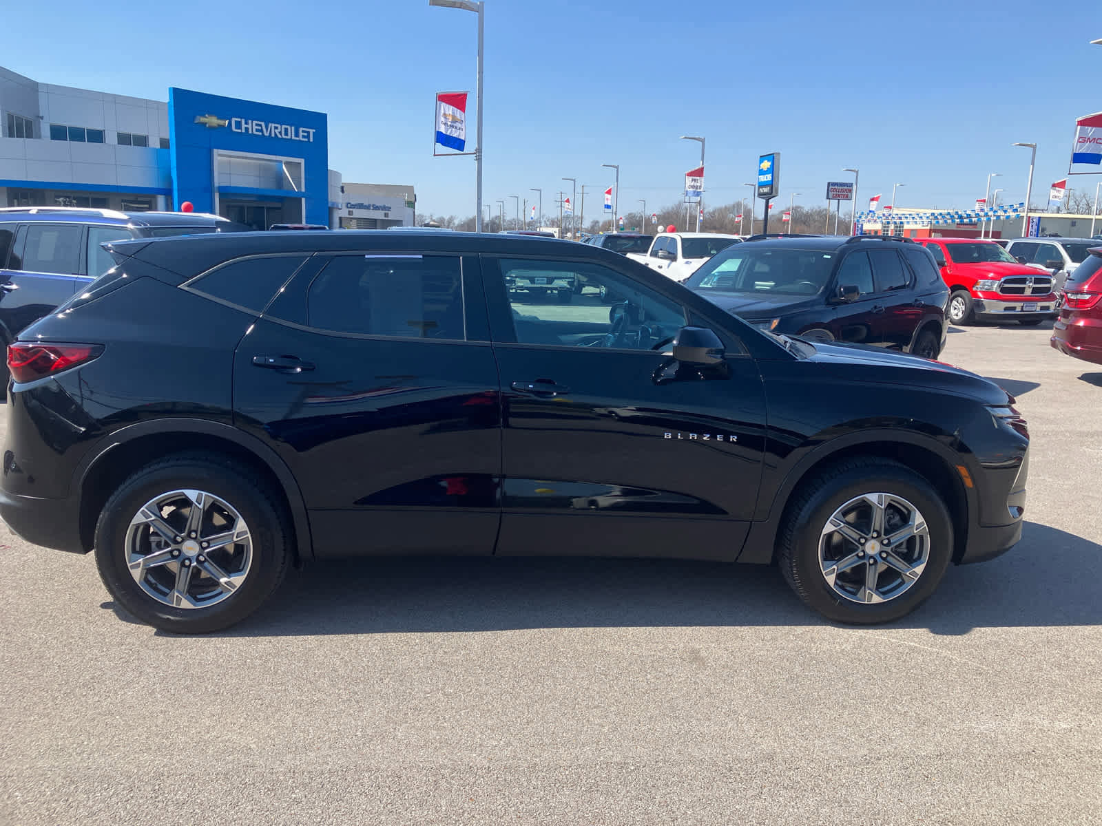 Used 2024 Chevrolet Blazer LT image 8