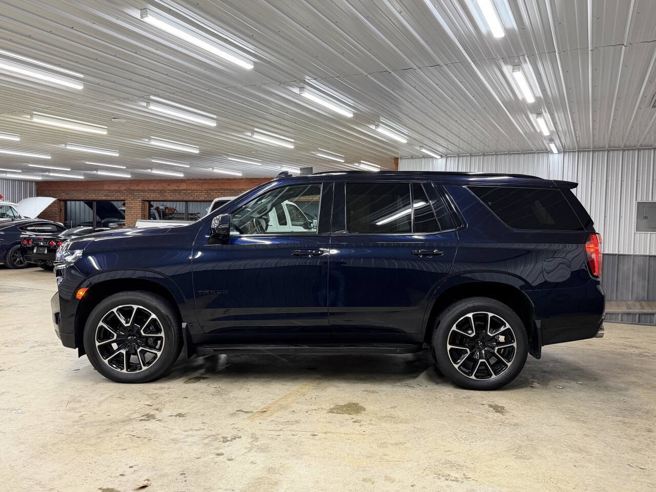 Used 2022 Chevrolet Tahoe RST w/ Sport Performance Package image 2