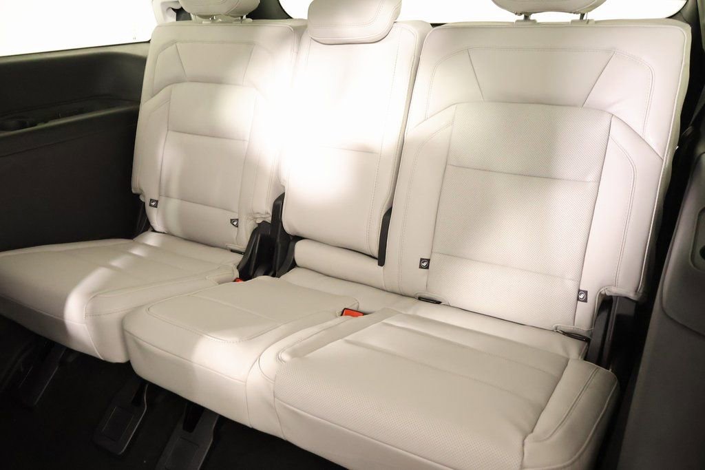 New 2025 Lincoln Navigator Reserve image 13