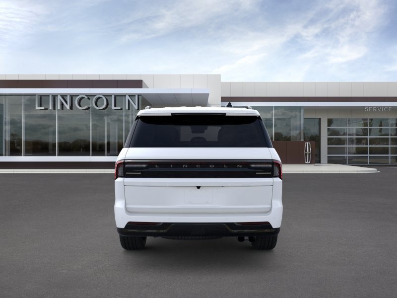 New 2026 Lincoln Navigator Reserve AWD/4WD image 5