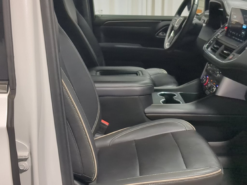 Used 2024 GMC Yukon XL SLT w/ SLT Luxury Package AWD/4WD image 21