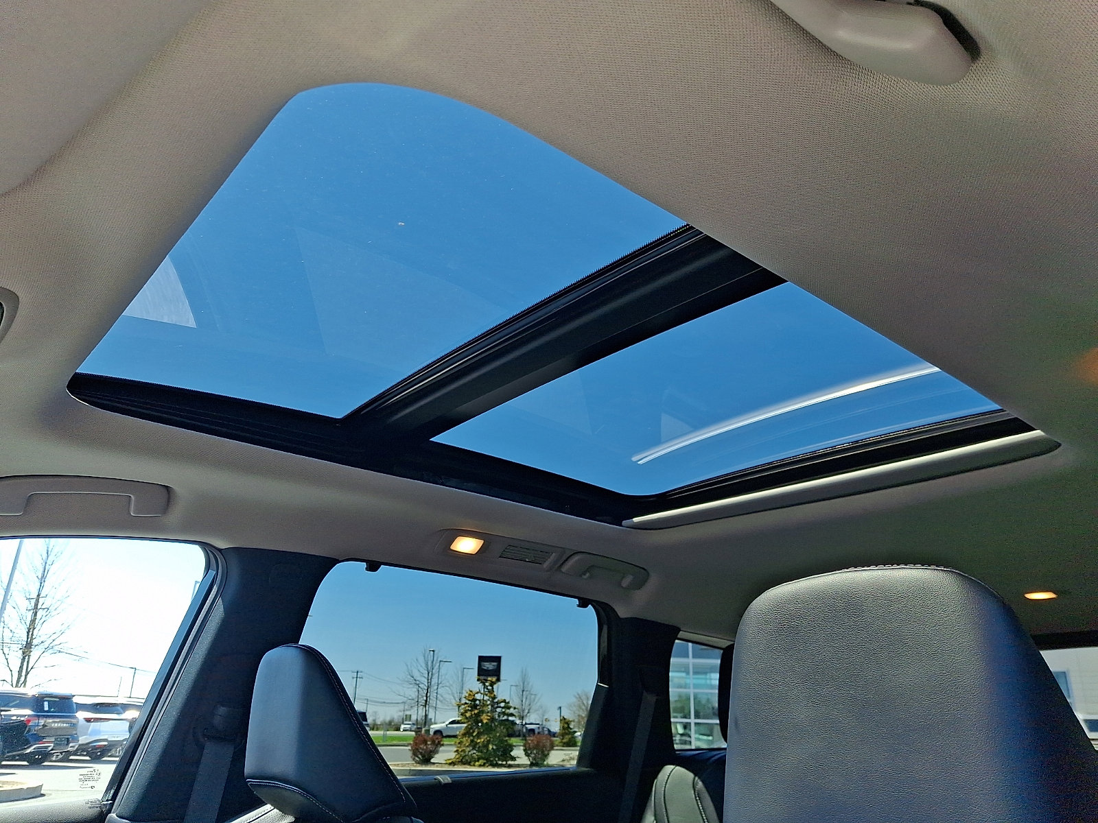 Certified 2023 INFINITI QX60 Luxe w/ Cargo Package AWD/4WD image 14