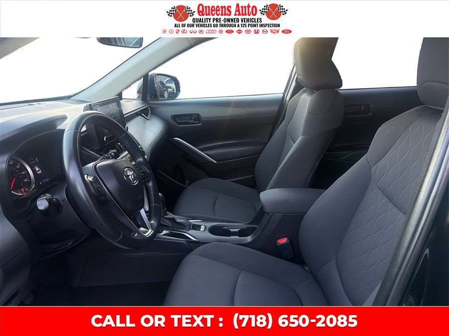 Used 2022 Toyota Corolla Cross LE AWD/4WD image 10