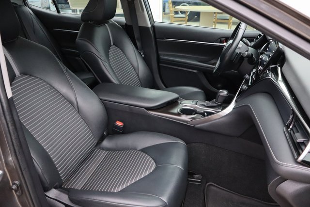 Used 2023 Toyota Camry SE image 12