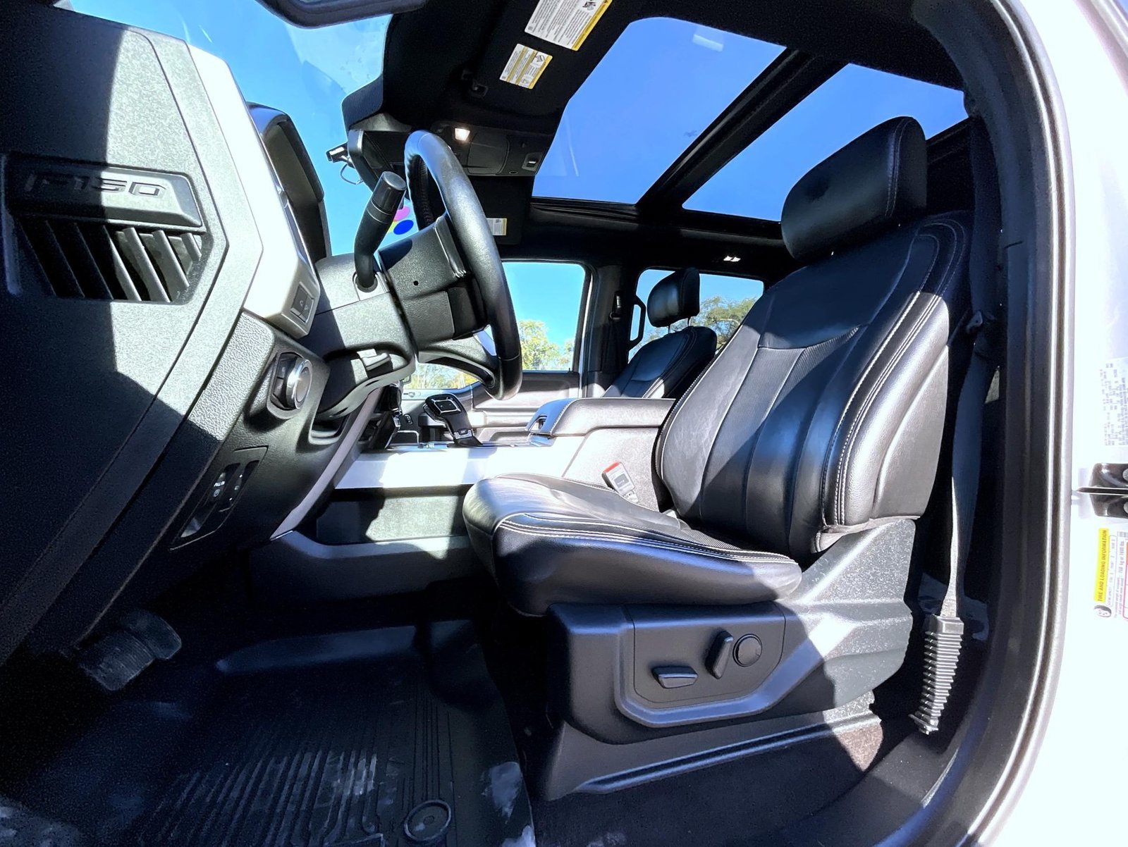 Used 2020 Ford F150 Lariat AWD/4WD image 12