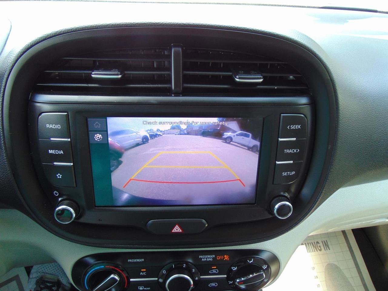 Used 2022 Kia Soul LX image 24