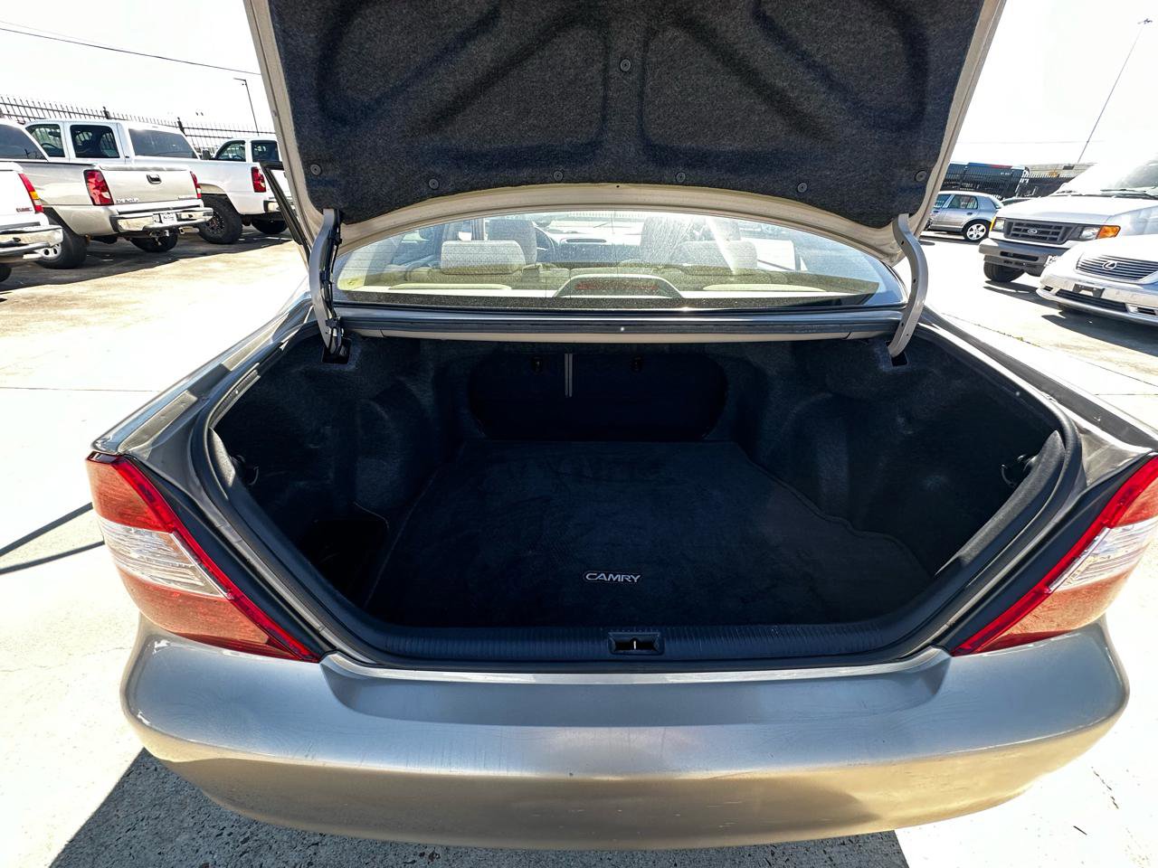Used 2003 Toyota Camry LE FWD image 24