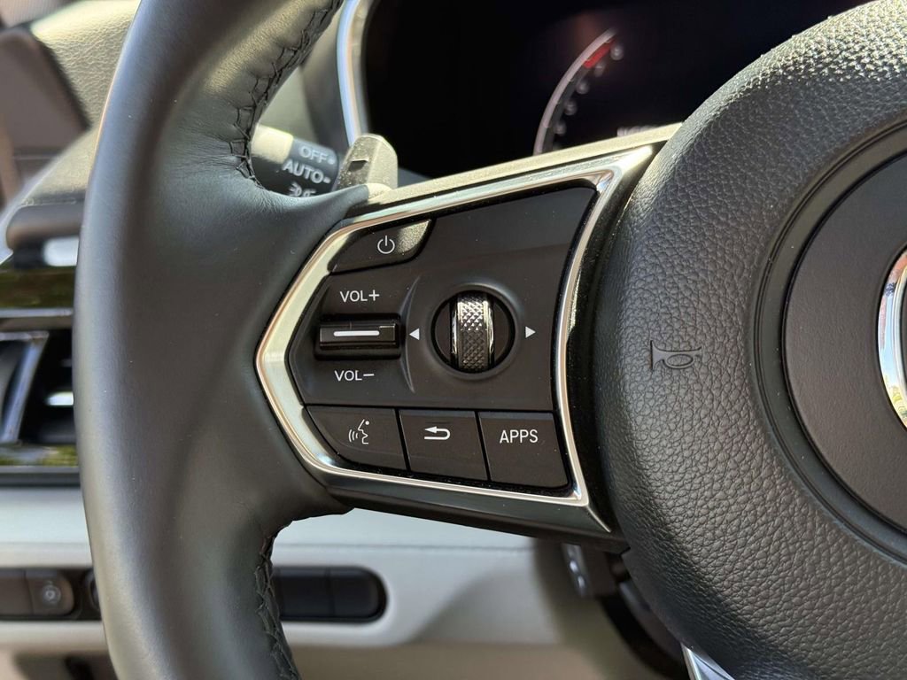 Used 2024 Acura MDX SH-AWD w/ Technology Package image 33