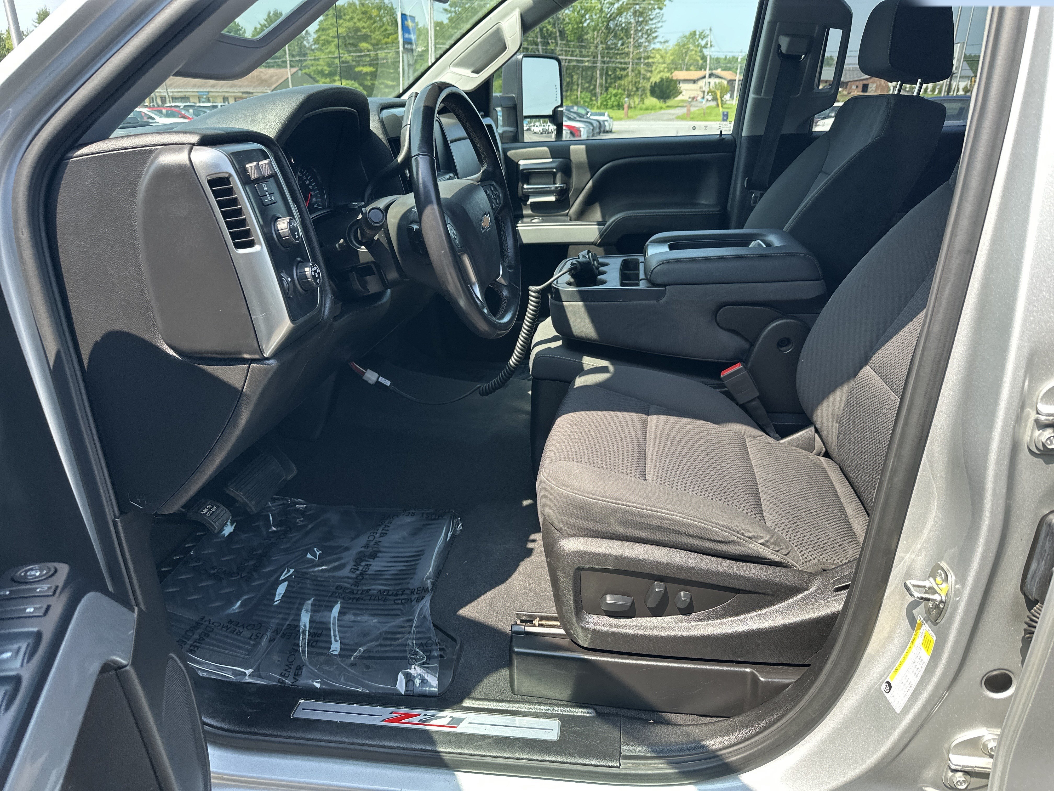 Certified 2019 Chevrolet Silverado 2500 LT w/ LT Convenience Package AWD/4WD image 14