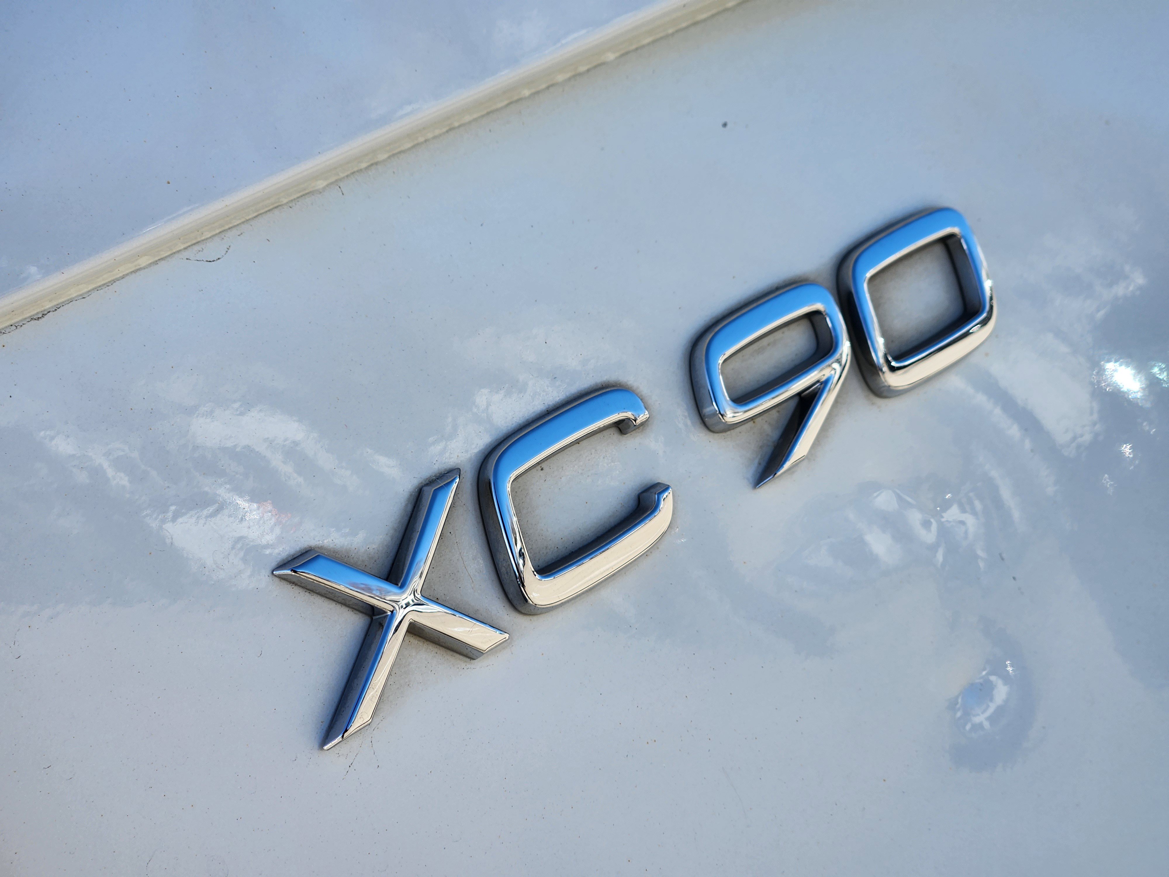 Used 2017 Volvo XC90 T6 Momentum w/ Vision Package image 13