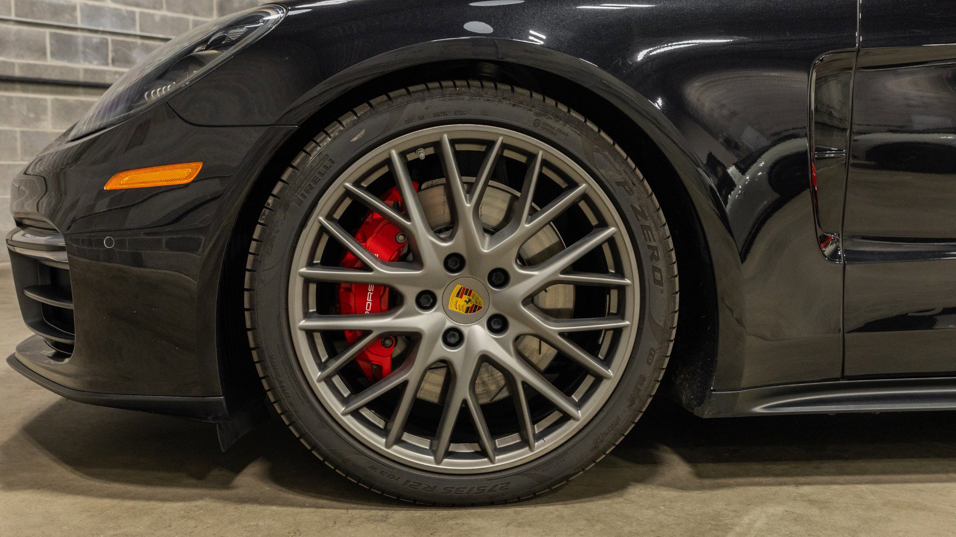 Used 2020 Porsche Panamera GTS image 33