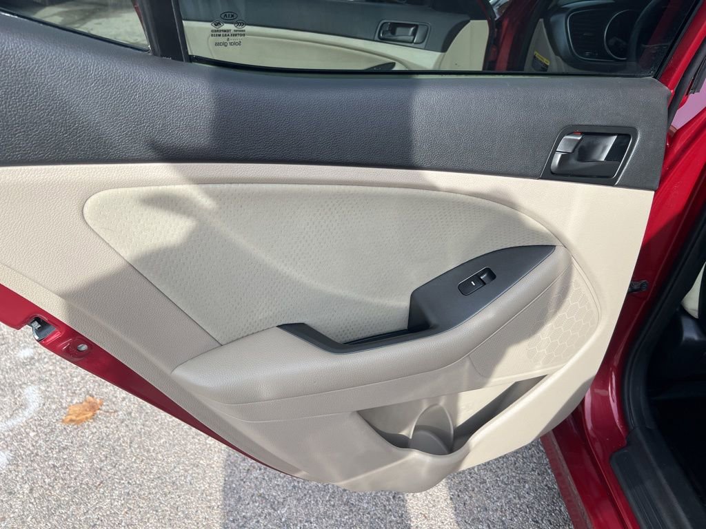 Used 2015 Kia Optima LX image 10