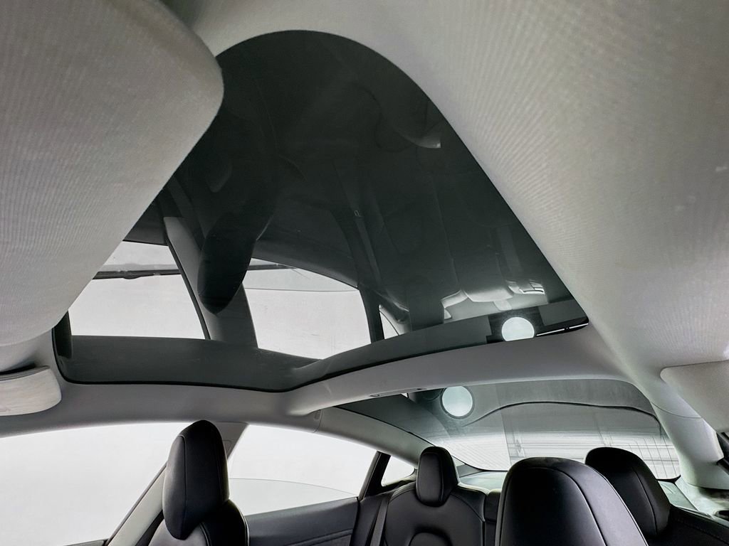 Used 2018 Tesla Model 3 Long Range image 11