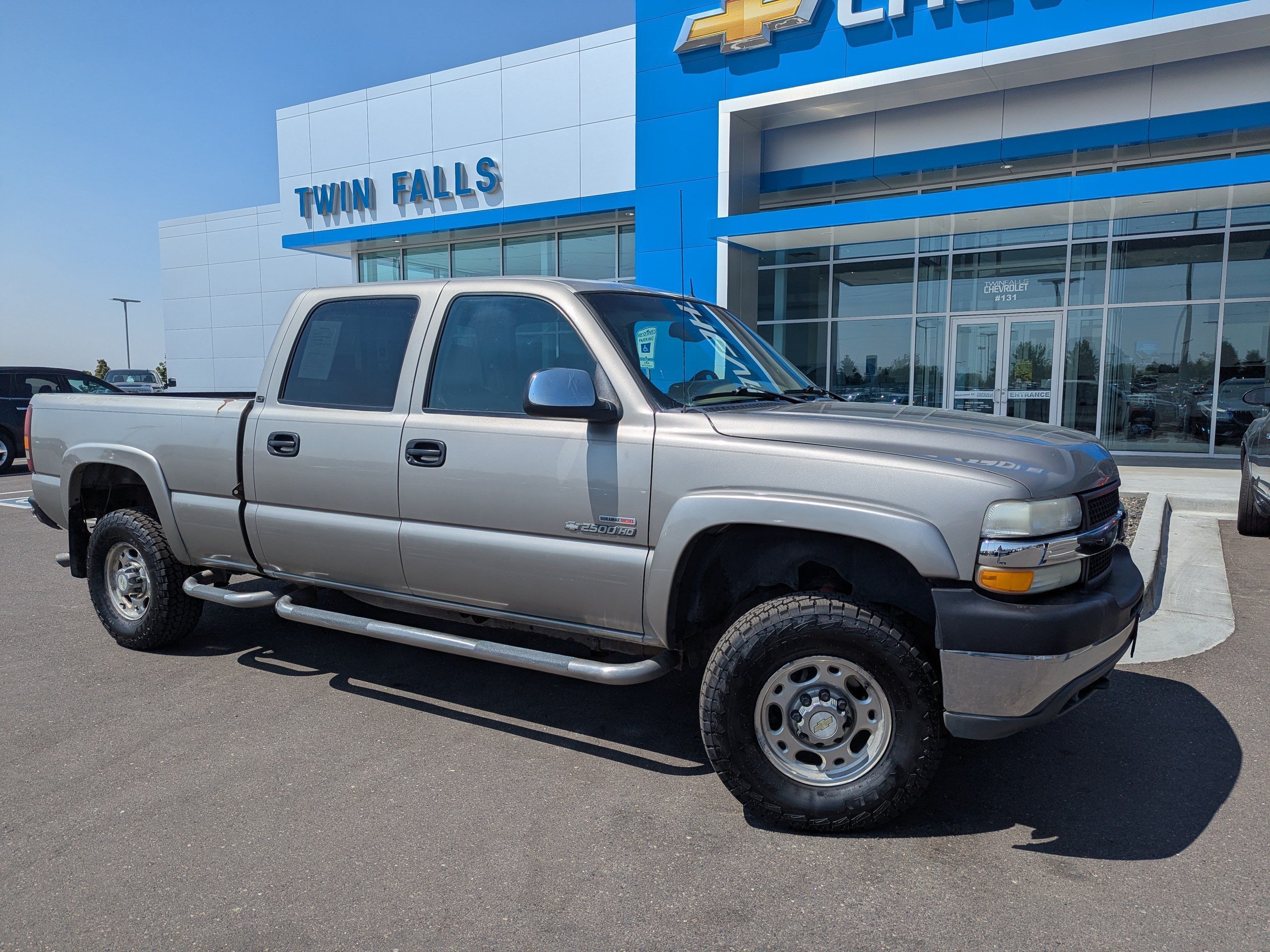 Used 2002 Chevrolet Silverado 2500 LT AWD/4WD image 1